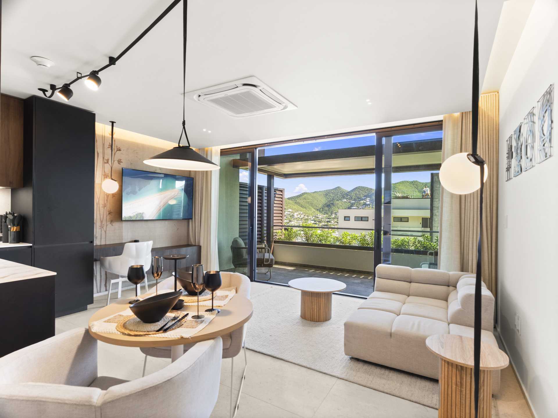 D406 - Incredible Apartment With Terrace